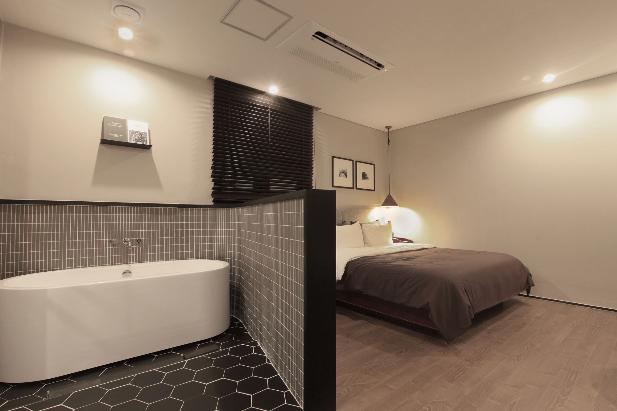 Brown Dot Hotel Yangjeong Busan Bagian luar foto