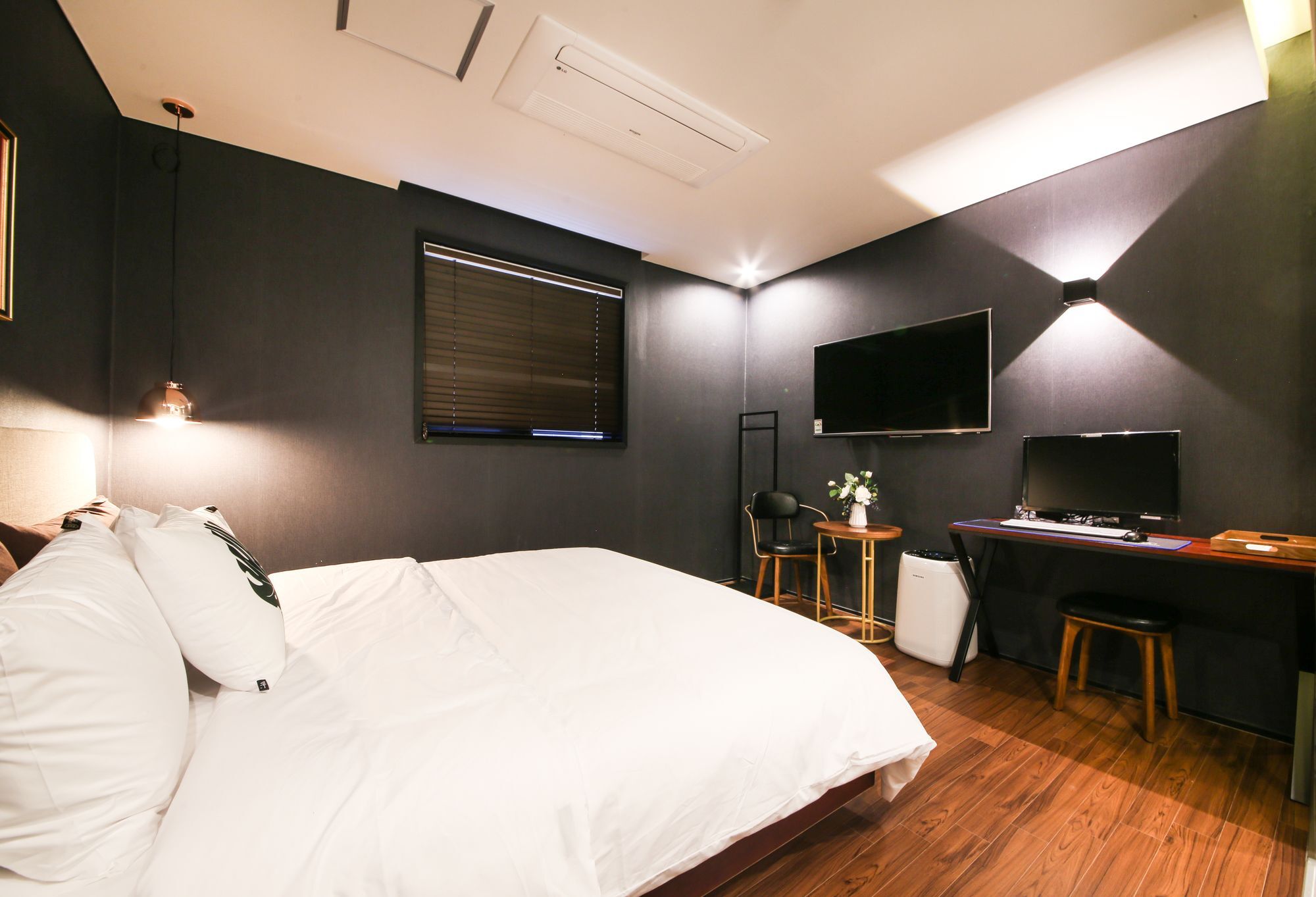 Brown Dot Hotel Yangjeong Busan Bagian luar foto