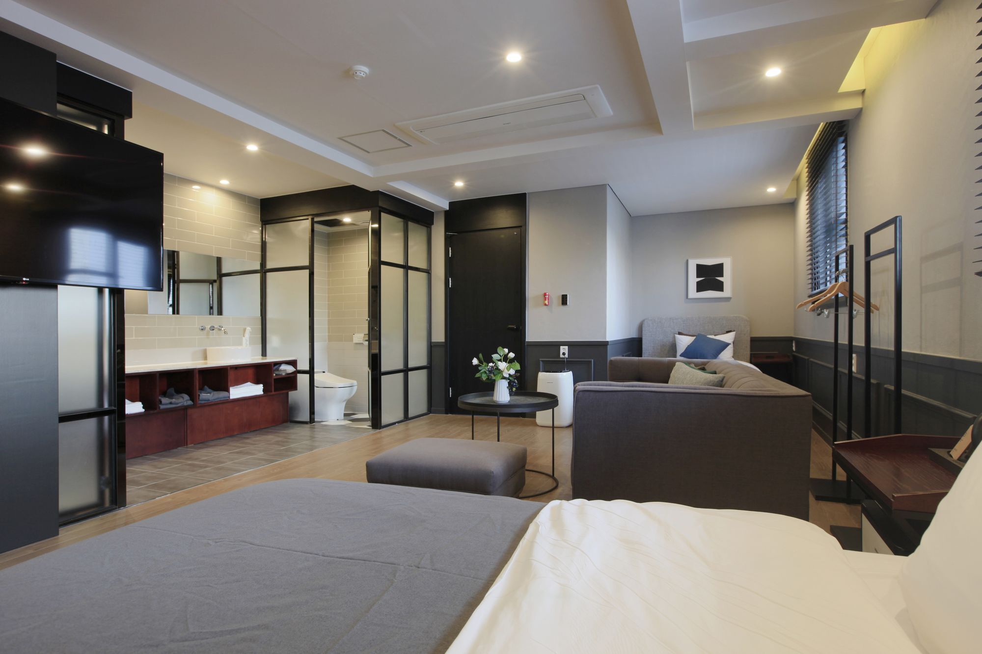 Brown Dot Hotel Yangjeong Busan Bagian luar foto