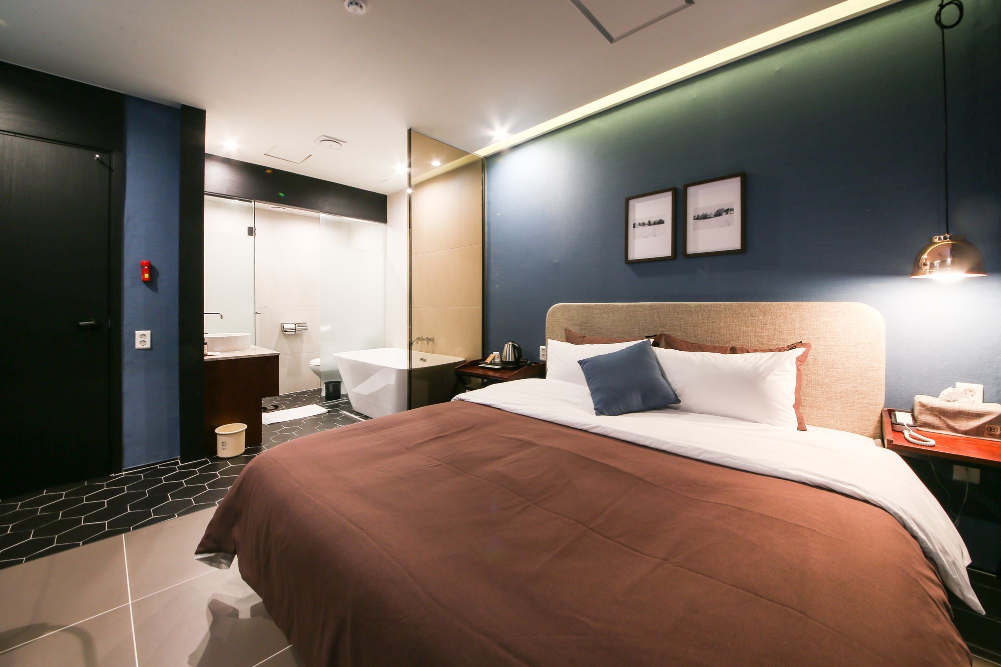 Brown Dot Hotel Yangjeong Busan Bagian luar foto