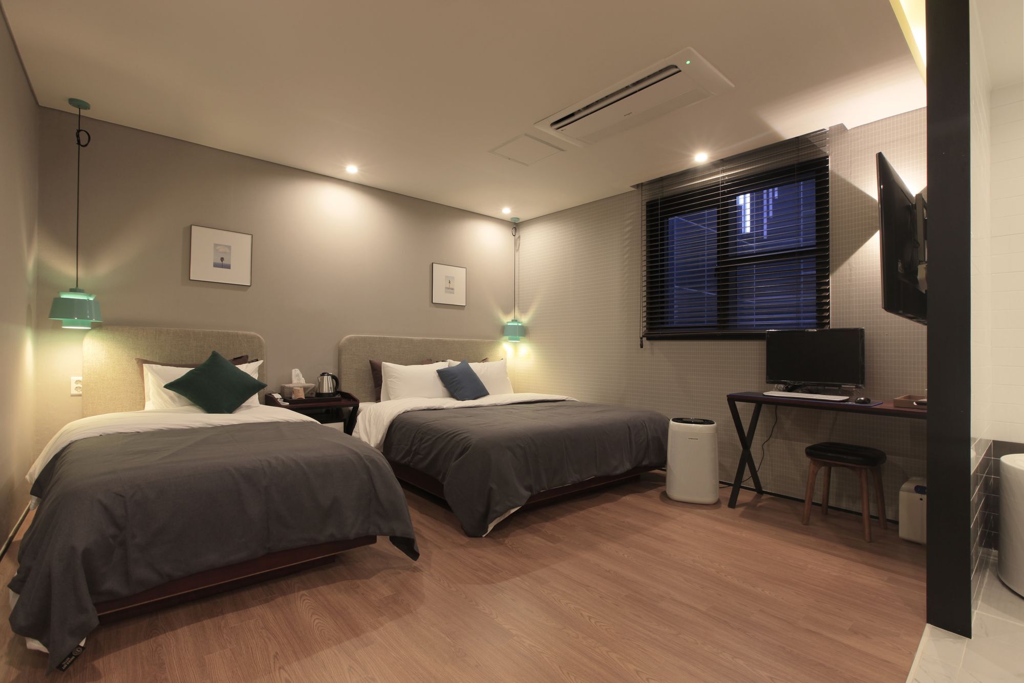 Brown Dot Hotel Yangjeong Busan Bagian luar foto