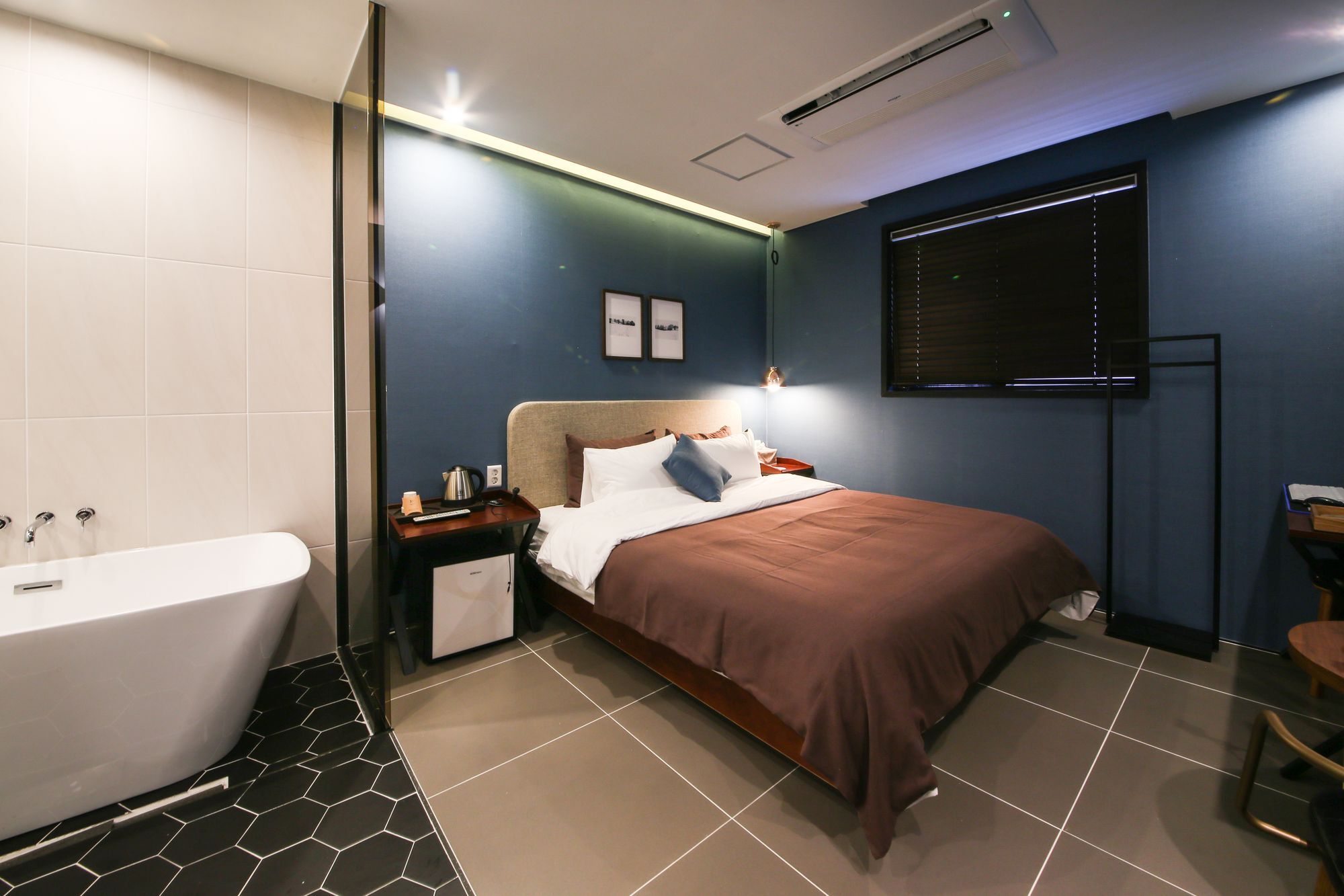 Brown Dot Hotel Yangjeong Busan Bagian luar foto