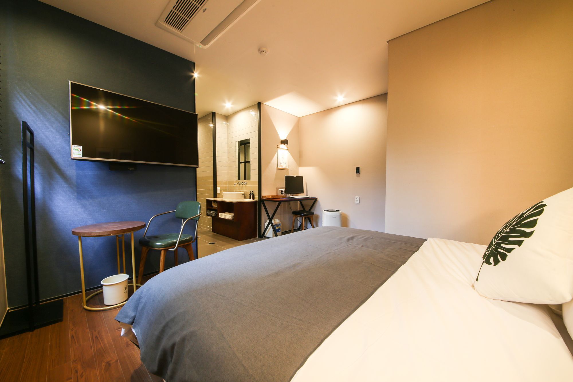 Brown Dot Hotel Yangjeong Busan Bagian luar foto